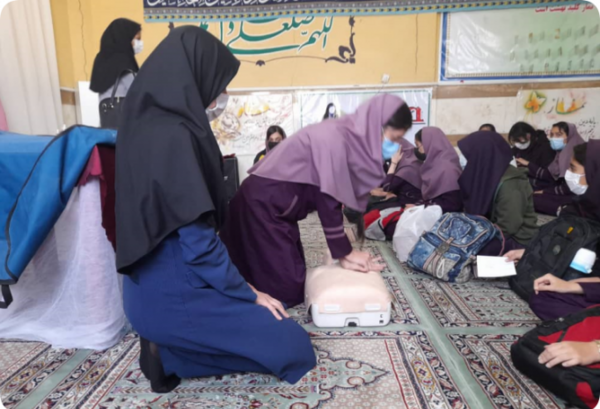 عکس کلاس دبیرستان دخترانه