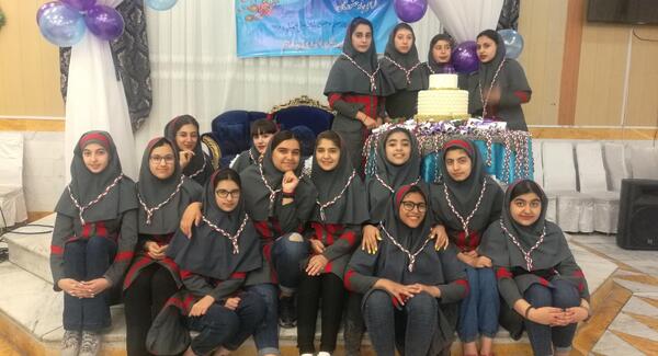 عکس معلم دبیرستان دخترانه