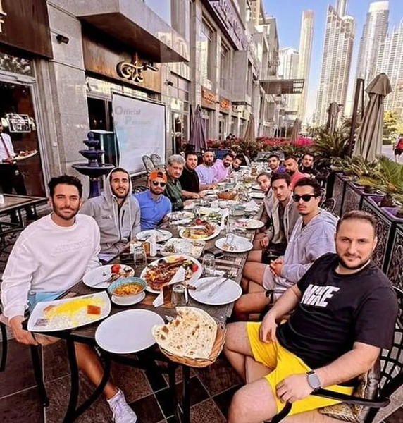 عکس محمدرضا گلزار در دبی