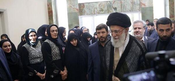 عکس دختر مانتویی