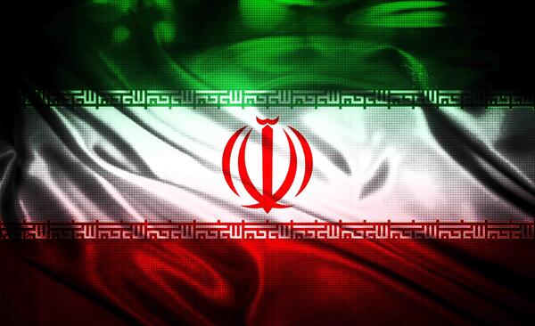 عکس وسط پرچم ایران الله