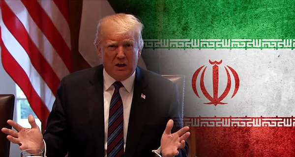 عکس ترامپ با پرچم آمریکا