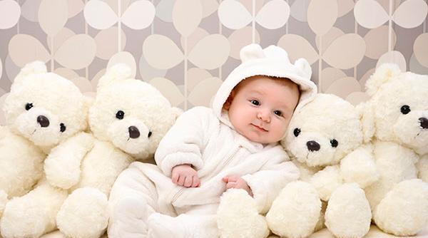 ژست عکس گرفتن با عروسک