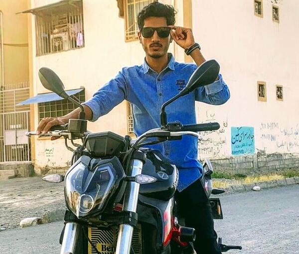عکس ژست با موتور