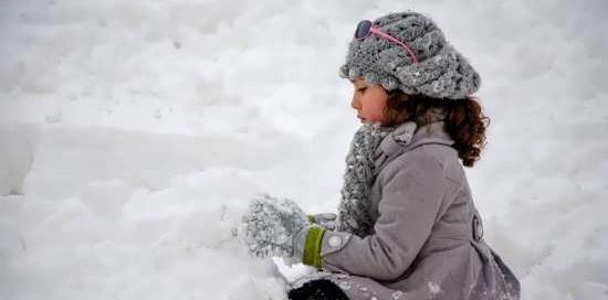ژست عکس برفی بچه گانه