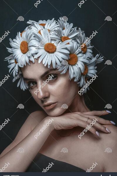 ژست عکس با گل بابونه