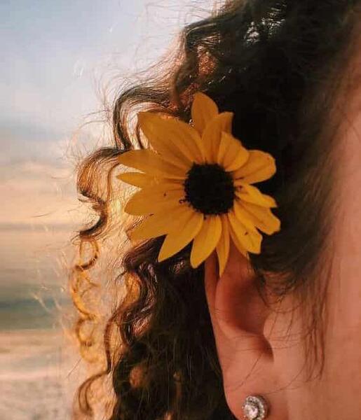 ژست عکس با گل بابونه