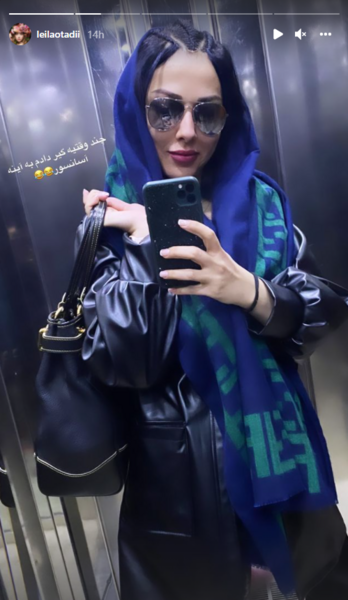ژست عکس دونفره در اسانسور
