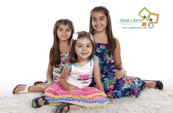 ژست عکس اتلیه دو خواهر