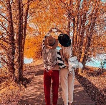 ژست عکس اتلیه دو خواهر