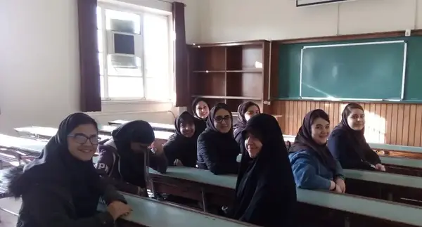 عکس مدرسه ی خرد