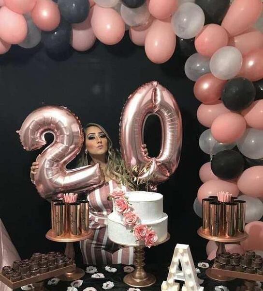 مدل ژست های عکس تولد
