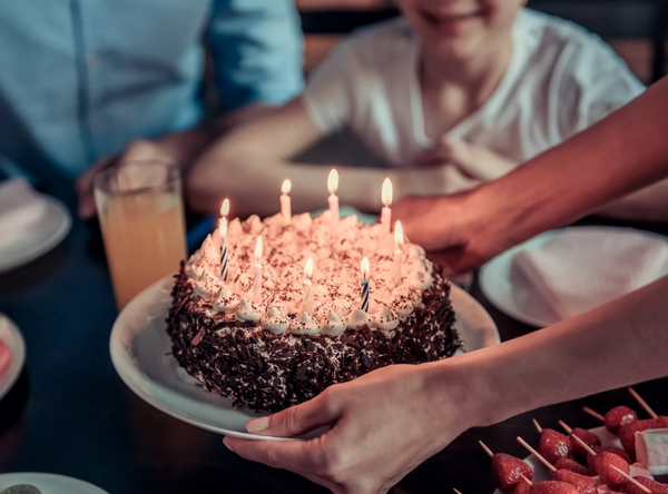ژست عکس برای تولد مردانه