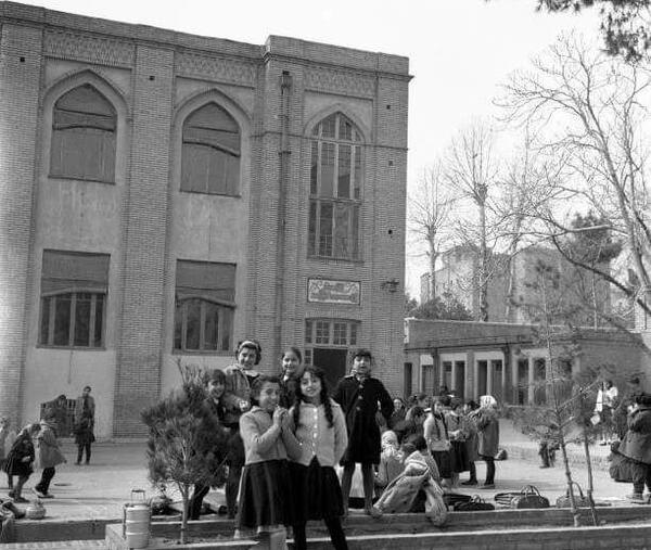 عکس مدرسه منوچهری