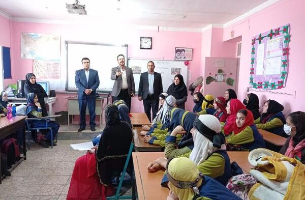 عکس مدرسه ی نرجس
