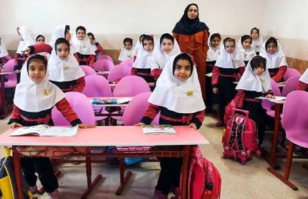 عکس کلاس زبان فیک