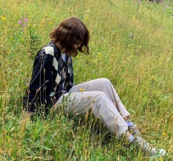 ژست عکس پروفایل دخترانه