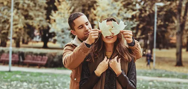 ژست عکس جنگل دونفره