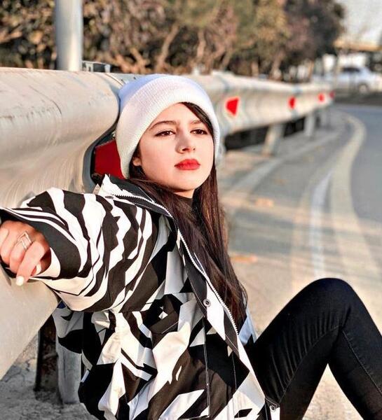 ژست عکس تو جاده