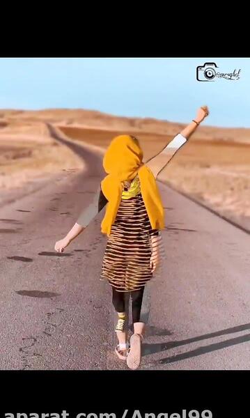 ژست عکس در جاده شمال