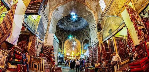 ژست عکس در بازار وکیل