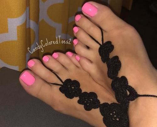 ژست عکس ناخن پا