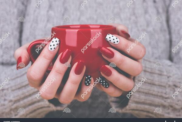 ژست عکس با ناخن