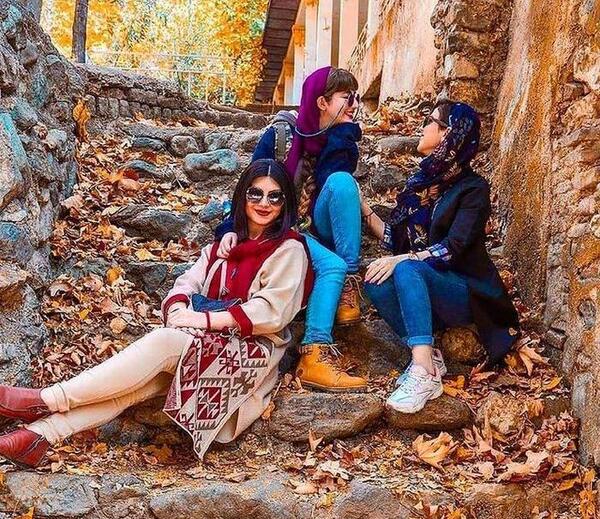 ژست عکس سه نفره رفیق