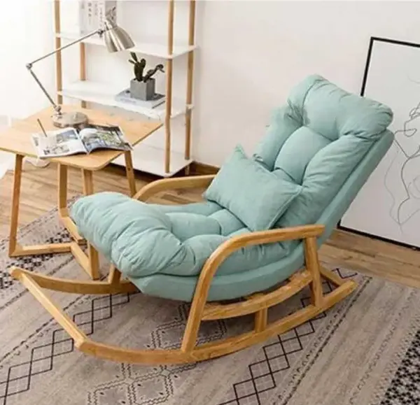 ژست عکس روی صندلی راک