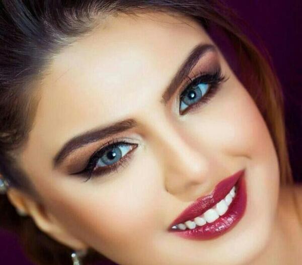 ژست عکس از چشم