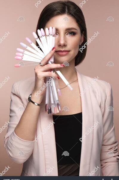 ژست عکس پروفایل مژه کار