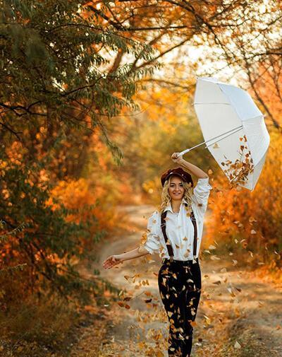 عکس ژست عکاسی تولد پاییزی دخترانه