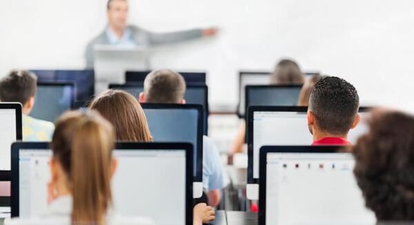 عکس برای کلاس کامپیوتر