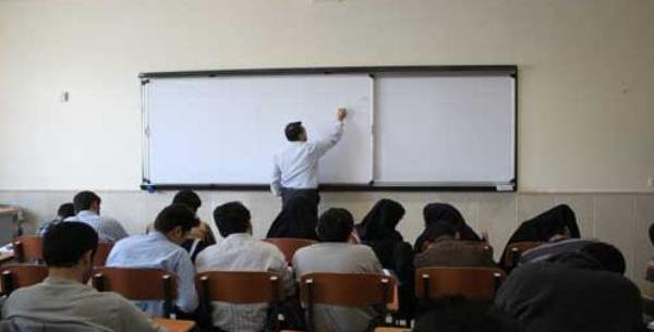 عکس از کلاس دانشگاه