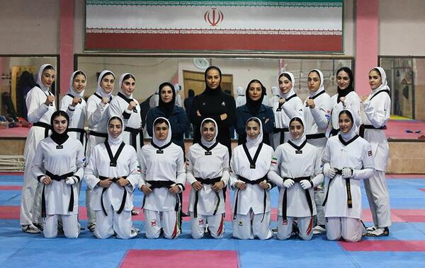 عکس کلاس تکواندو دخترانه