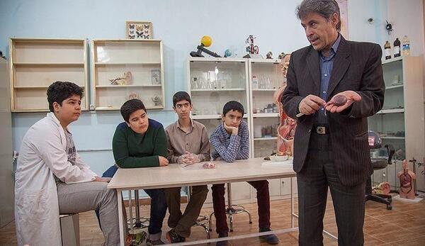 عکس مدرسه هوشمند در تهران