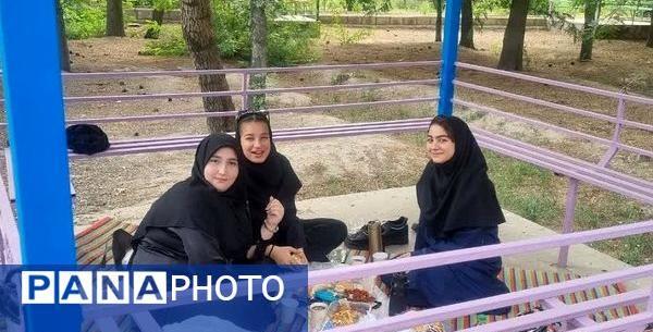 عکس مدرسه راضیه شکرایی