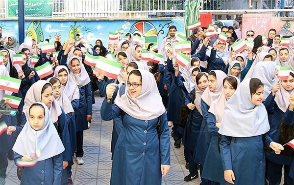 عکس لباس مدرسه چهارم