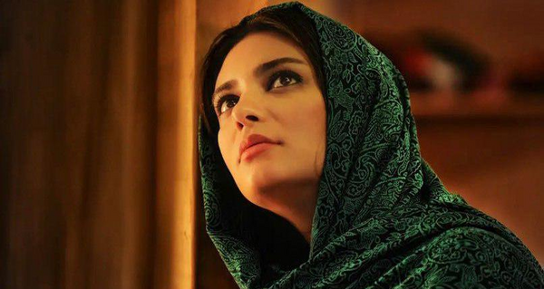 عکس های قدیمی لیندا کیانی