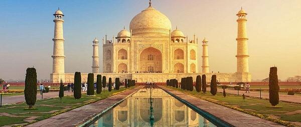 عکس تاج محل در شب