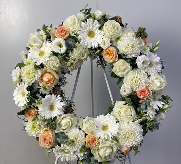 عکس تاج گل روی قبر