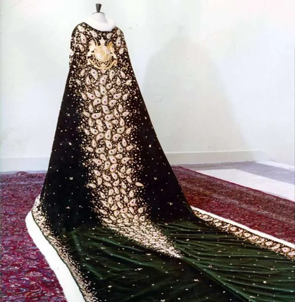 عکس تاج سلطنتی ایران