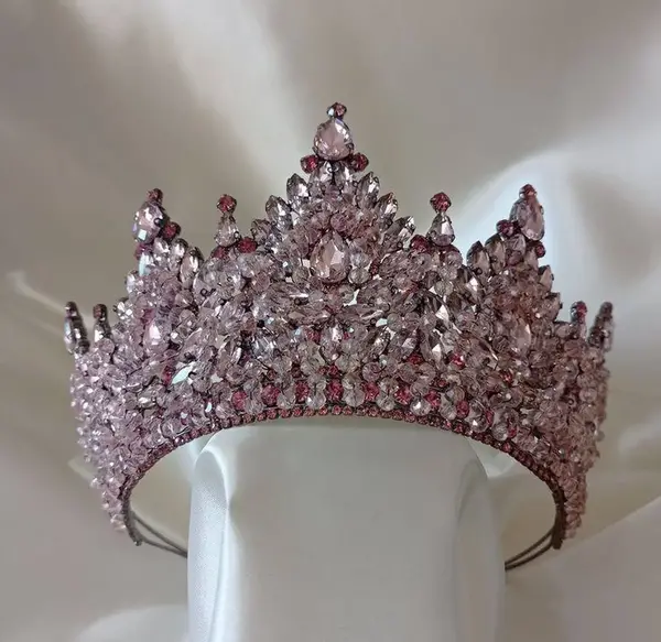 عکس تاج پرنسسی صورتی