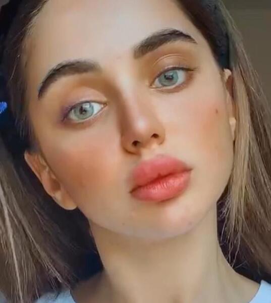 عکس نچرال نیکا فلاحی