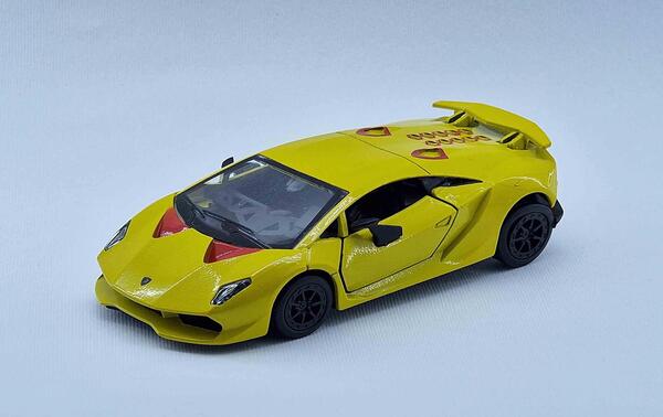 عکس ماشین بچه گانه لامبورگینی
