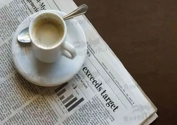 عکس با بک گراند روزنامه