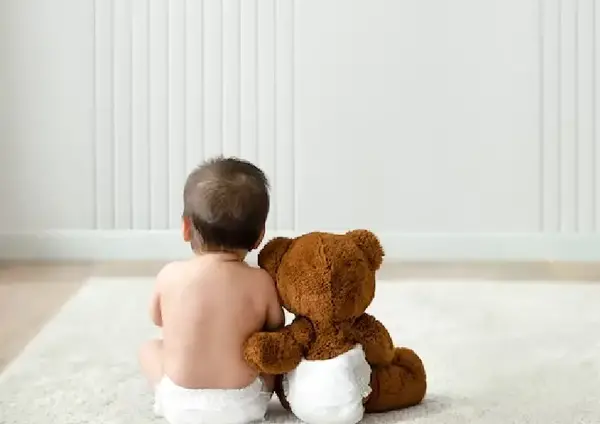ایده عکس 10 ماهگی کودک