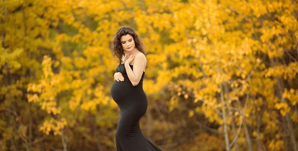 ایده عکس بارداری در پاییز