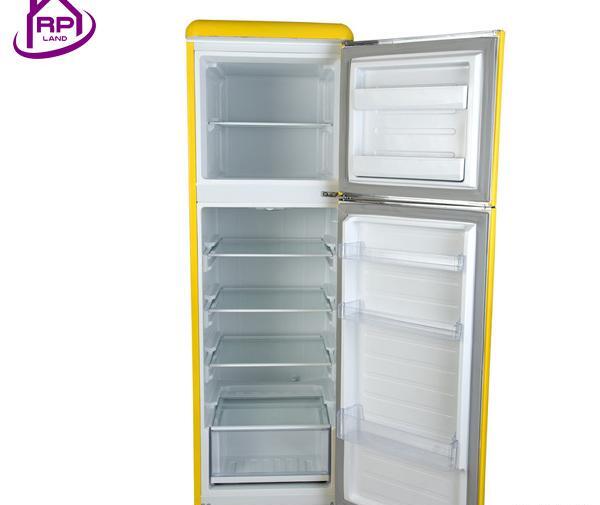 عکس از یخچال خالی