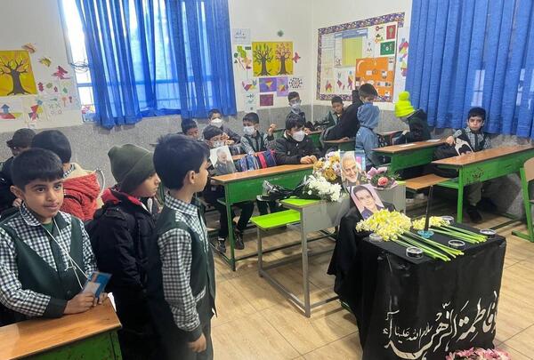 عکس صف مدرسه خالی
